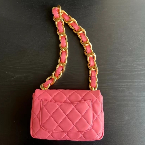 <AUTHENTIC>CHANEL bag - Picture 2 of 9